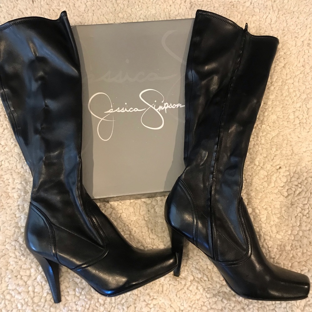 Jessica Simpson ‘Sadiki’ heeled boots
